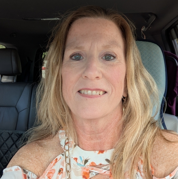 Meet your Posher, Deborah - Picture 1 of 1